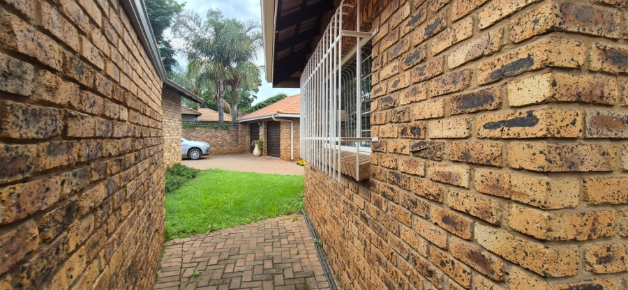 To Let 3 Bedroom Property for Rent in Lyttelton Manor Gauteng