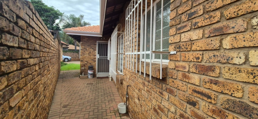 To Let 3 Bedroom Property for Rent in Lyttelton Manor Gauteng