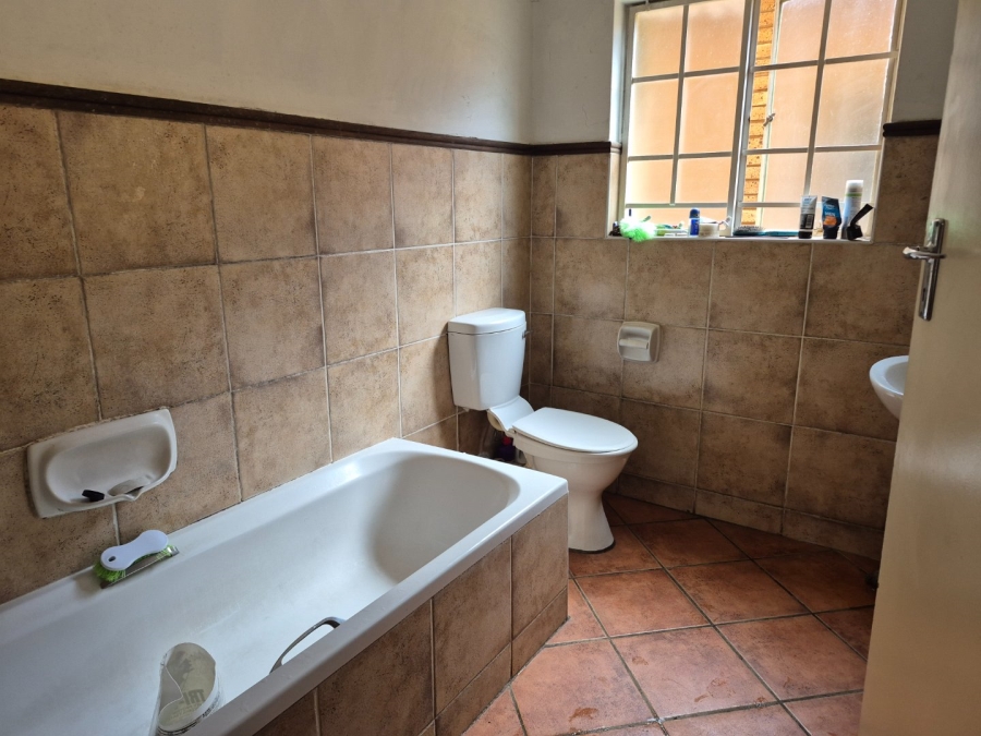 2 Bedroom Property for Sale in Eco Park Gauteng