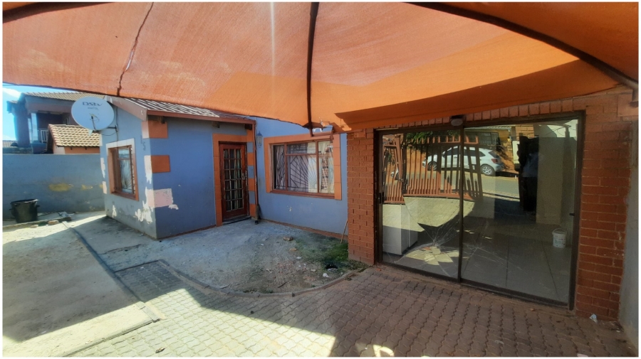 2 Bedroom Property for Sale in Leboeng Gauteng