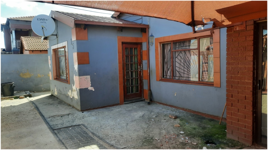 2 Bedroom Property for Sale in Leboeng Gauteng