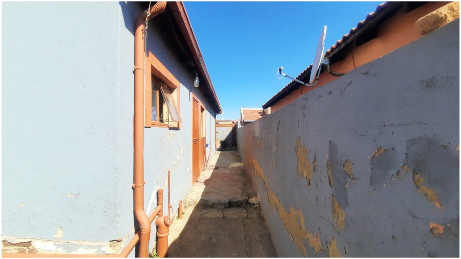 2 Bedroom Property for Sale in Leboeng Gauteng
