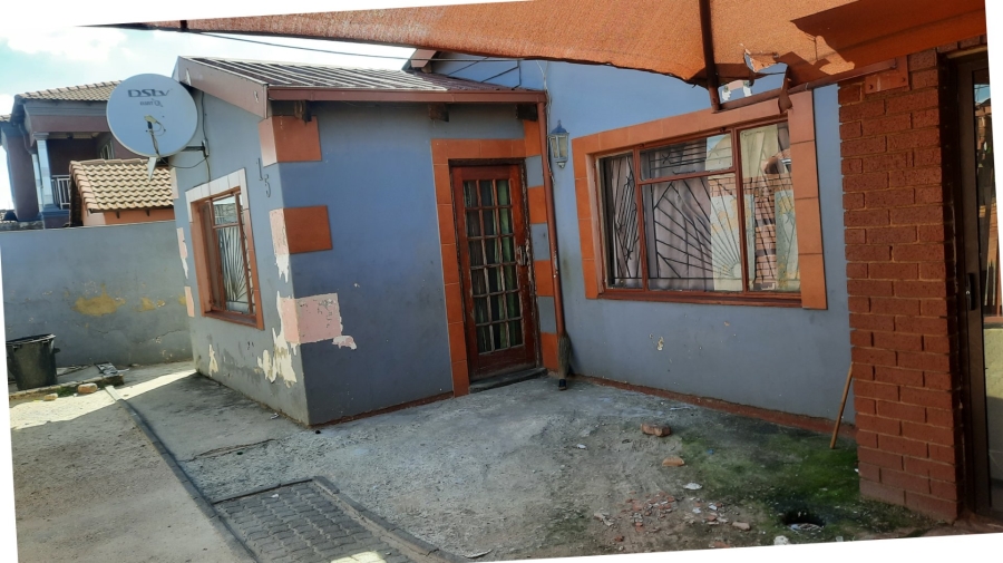 2 Bedroom Property for Sale in Leboeng Gauteng