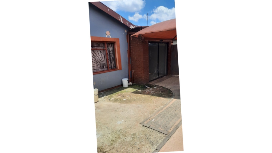 2 Bedroom Property for Sale in Leboeng Gauteng