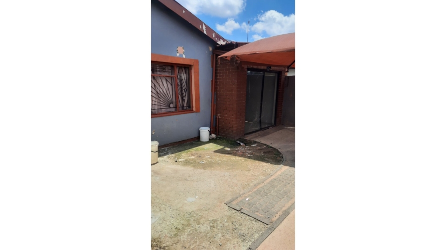 2 Bedroom Property for Sale in Leboeng Gauteng