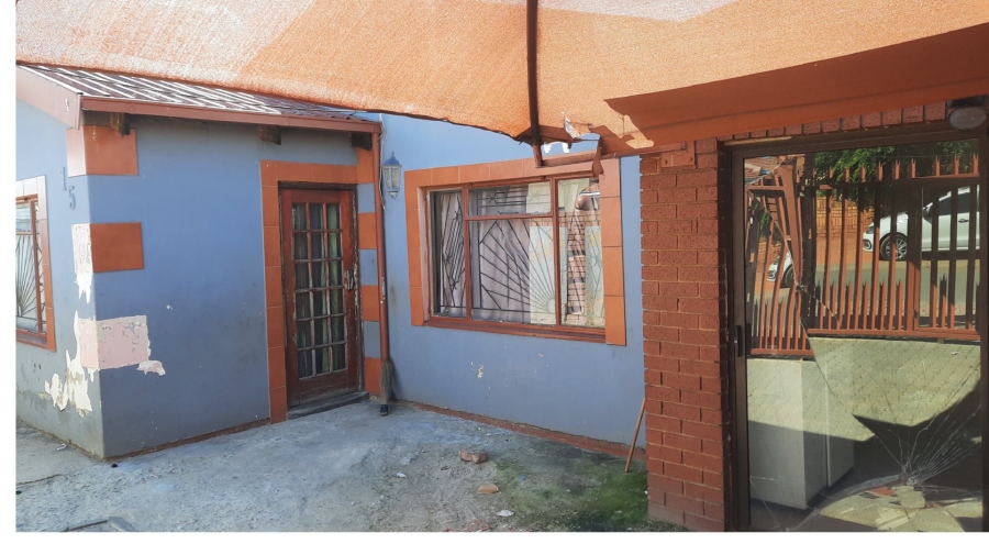 2 Bedroom Property for Sale in Leboeng Gauteng
