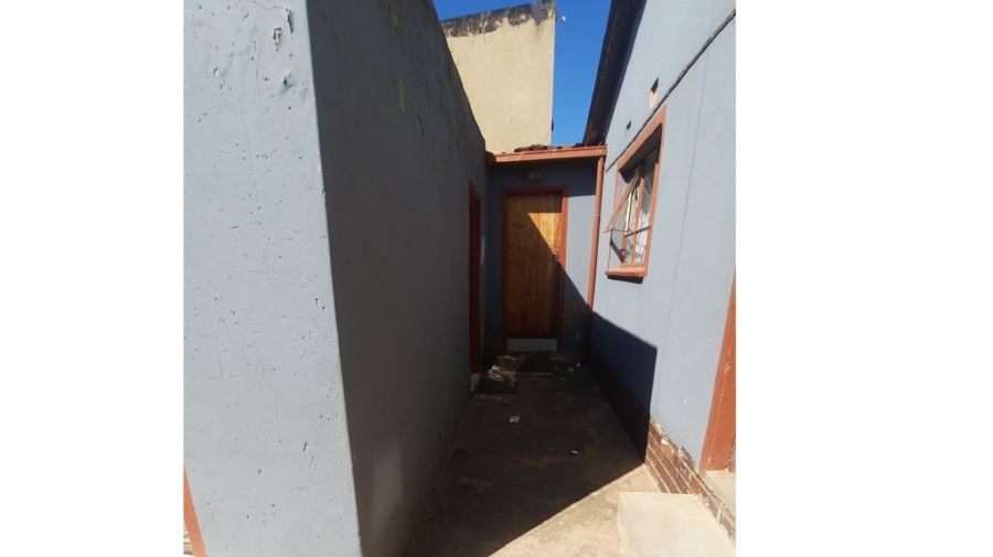 2 Bedroom Property for Sale in Leboeng Gauteng