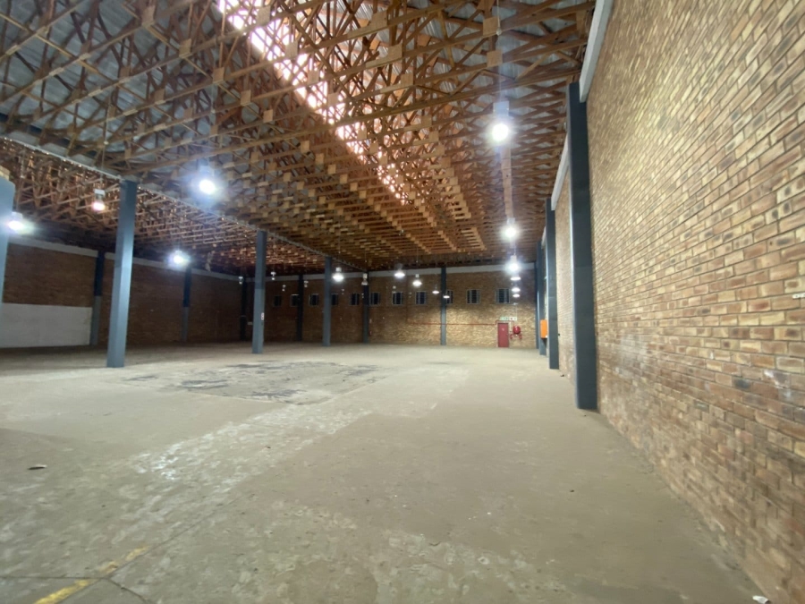 To Let commercial Property for Rent in Vorna Valley Gauteng