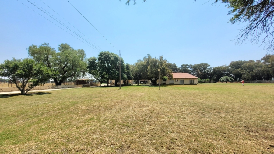 Commercial Property for Sale in Mooilande Gauteng