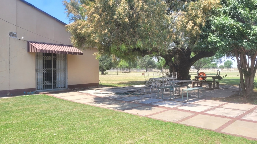 Commercial Property for Sale in Mooilande Gauteng