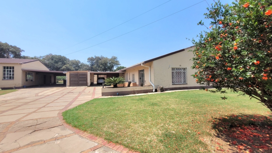 Commercial Property for Sale in Mooilande Gauteng