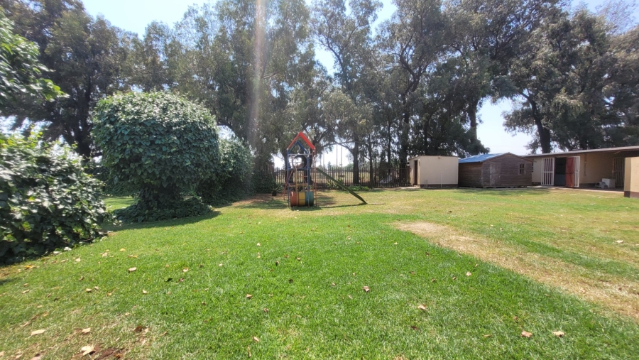 Commercial Property for Sale in Mooilande Gauteng