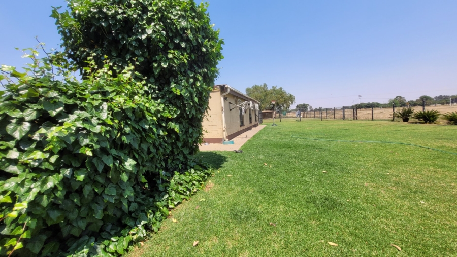 Commercial Property for Sale in Mooilande Gauteng