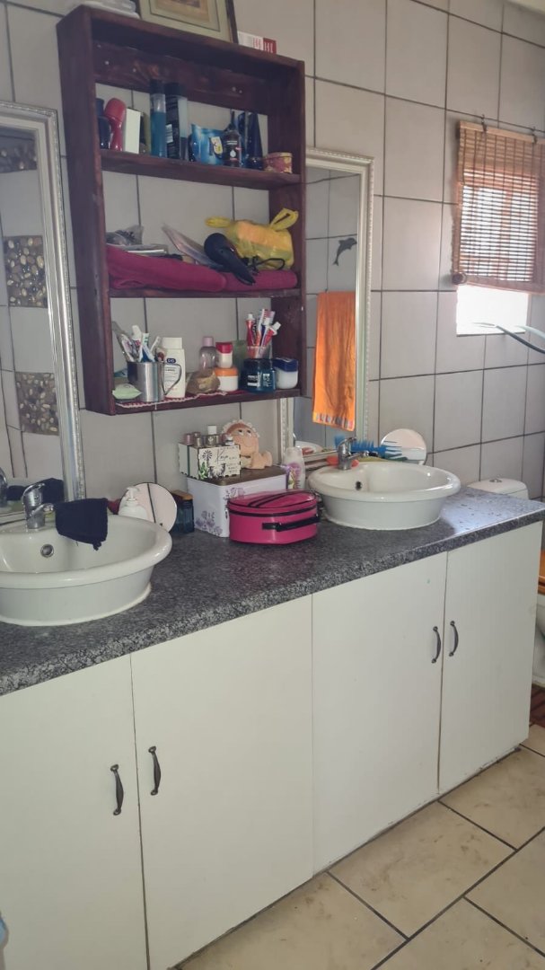  Bedroom Property for Sale in West Park Gauteng