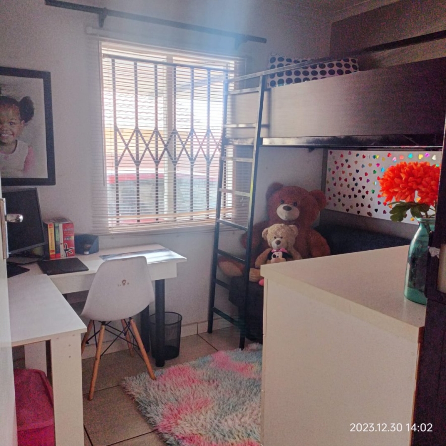 To Let 3 Bedroom Property for Rent in Rosslyn Gauteng