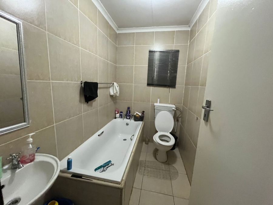 To Let 3 Bedroom Property for Rent in Rosslyn Gauteng