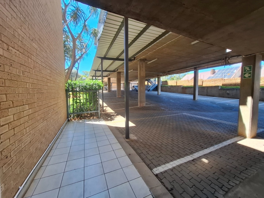 To Let 1 Bedroom Property for Rent in Lynnwood Gauteng