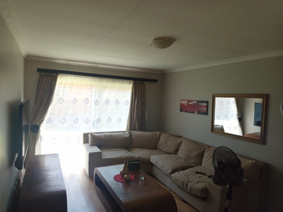 To Let 3 Bedroom Property for Rent in Noordwyk Gauteng