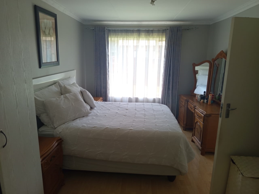 To Let 3 Bedroom Property for Rent in Noordwyk Gauteng