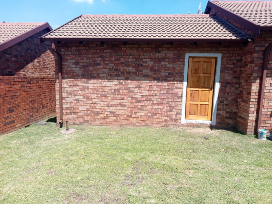 To Let 3 Bedroom Property for Rent in Noordwyk Gauteng