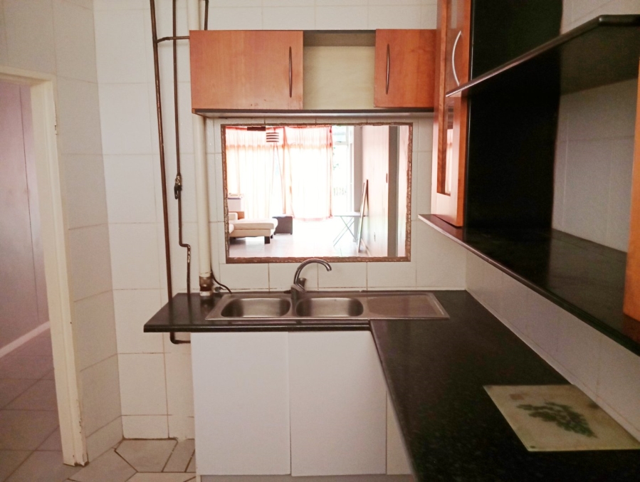 To Let 2 Bedroom Property for Rent in Florida Gauteng