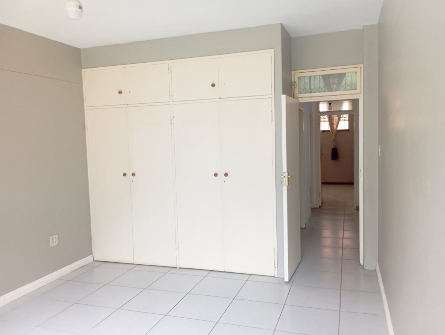 To Let 2 Bedroom Property for Rent in Florida Gauteng