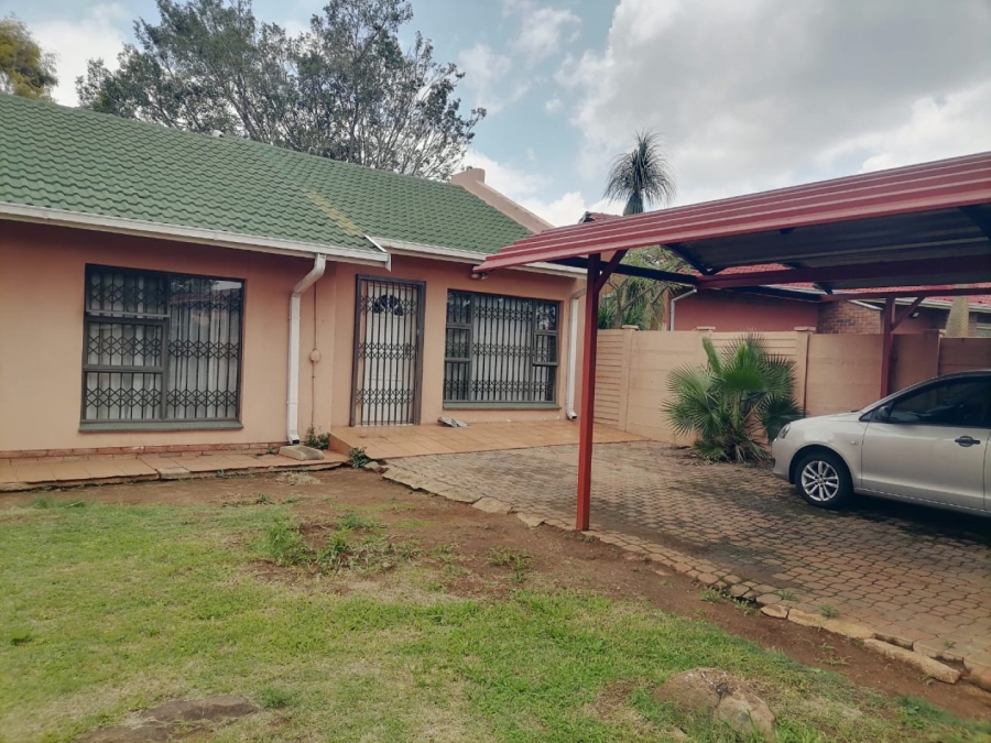 4 Bedroom Property for Sale in Montana Gauteng