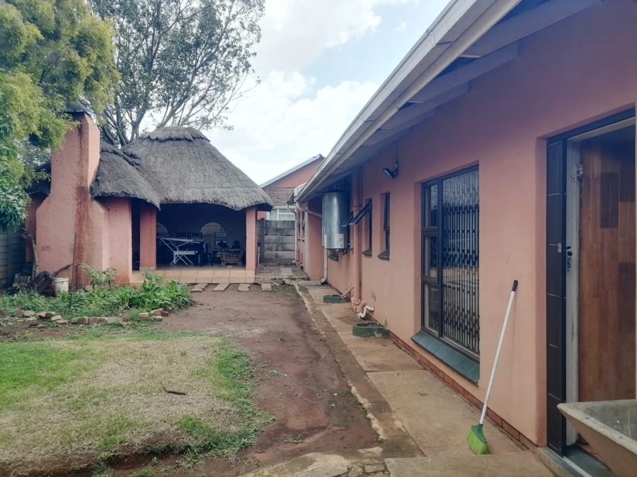 4 Bedroom Property for Sale in Montana Gauteng