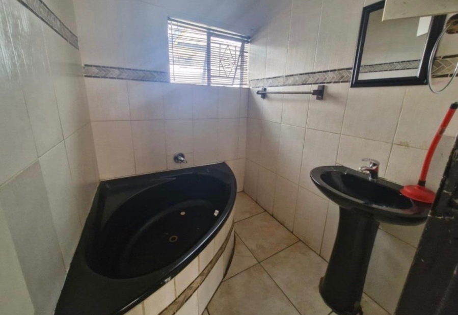 4 Bedroom Property for Sale in Danville Gauteng
