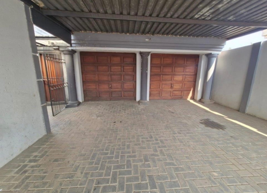 4 Bedroom Property for Sale in Danville Gauteng