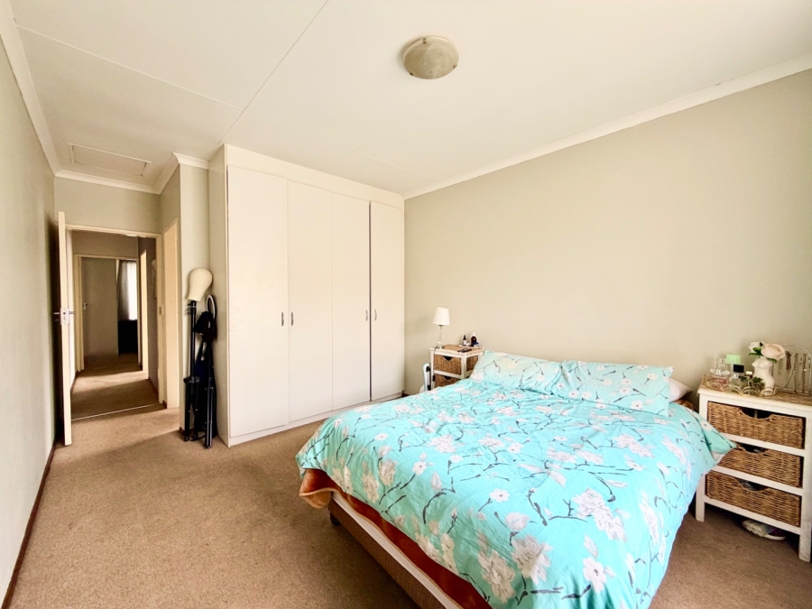 2 Bedroom Property for Sale in Terenure Gauteng