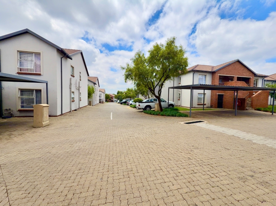 2 Bedroom Property for Sale in Terenure Gauteng