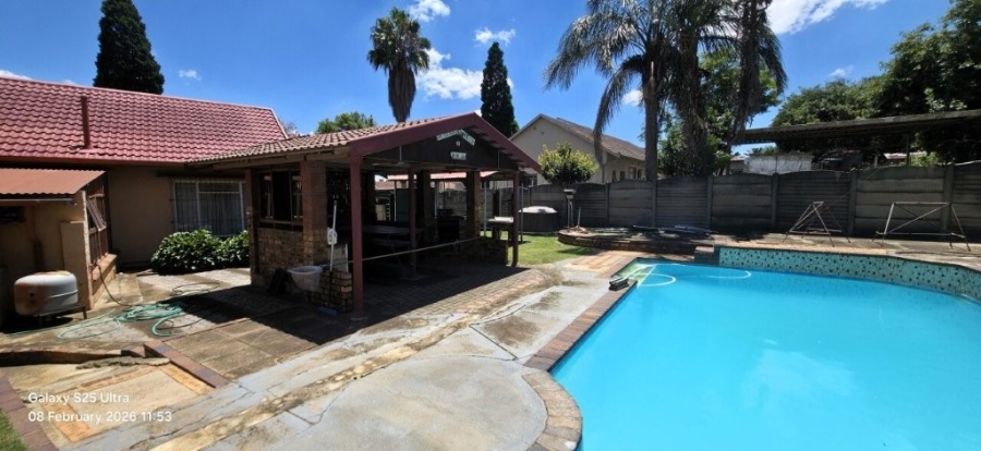 3 Bedroom Property for Sale in Birch Acres Gauteng