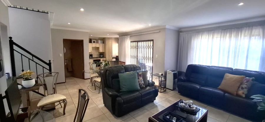 Bedroom Property for Sale in Amorosa Gauteng