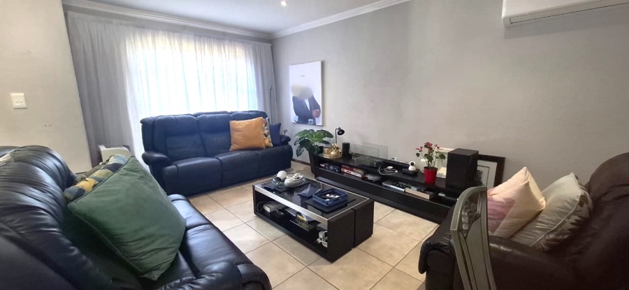  Bedroom Property for Sale in Amorosa Gauteng