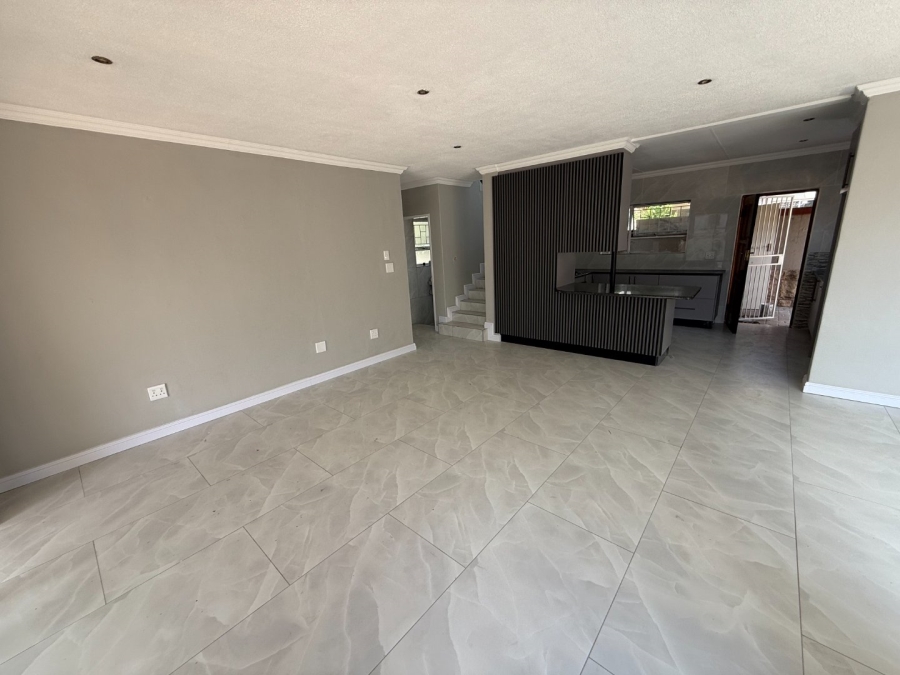 To Let 3 Bedroom Property for Rent in Highveld Gauteng