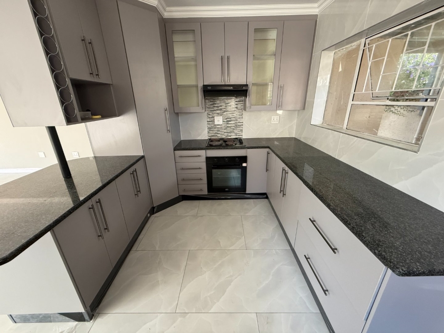 To Let 3 Bedroom Property for Rent in Highveld Gauteng