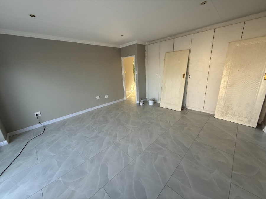 To Let 3 Bedroom Property for Rent in Highveld Gauteng