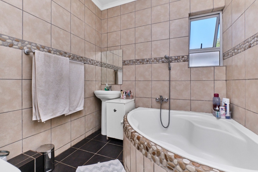 4 Bedroom Property for Sale in Randpark Ridge Gauteng