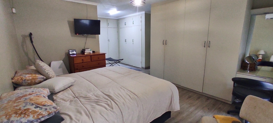 4 Bedroom Property for Sale in Vanderbijlpark SE 3 Gauteng