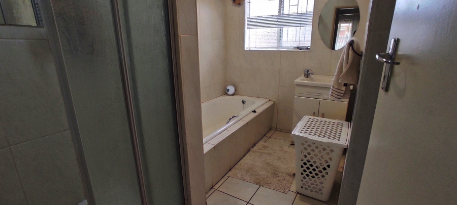 4 Bedroom Property for Sale in Vanderbijlpark SE 3 Gauteng