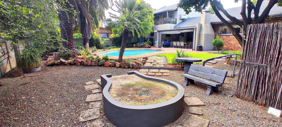 4 Bedroom Property for Sale in Vanderbijlpark SE 3 Gauteng