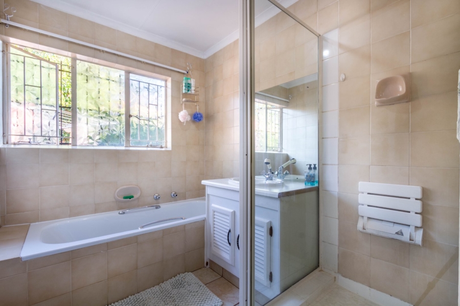 3 Bedroom Property for Sale in Die Wilgers Gauteng