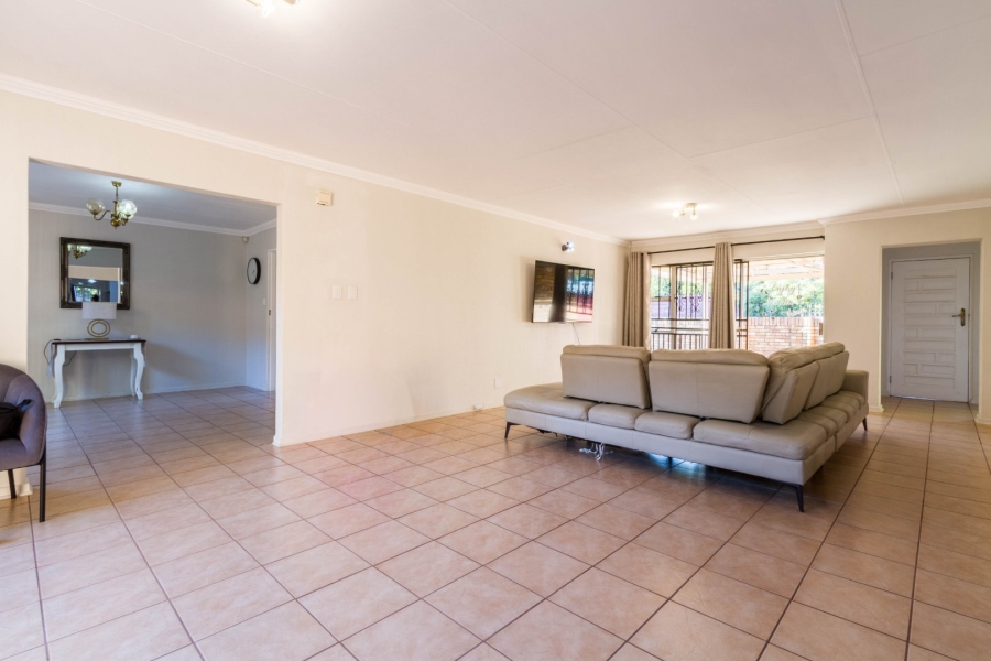 3 Bedroom Property for Sale in Die Wilgers Gauteng