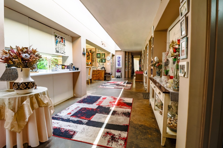 4 Bedroom Property for Sale in Zwartkop Gauteng