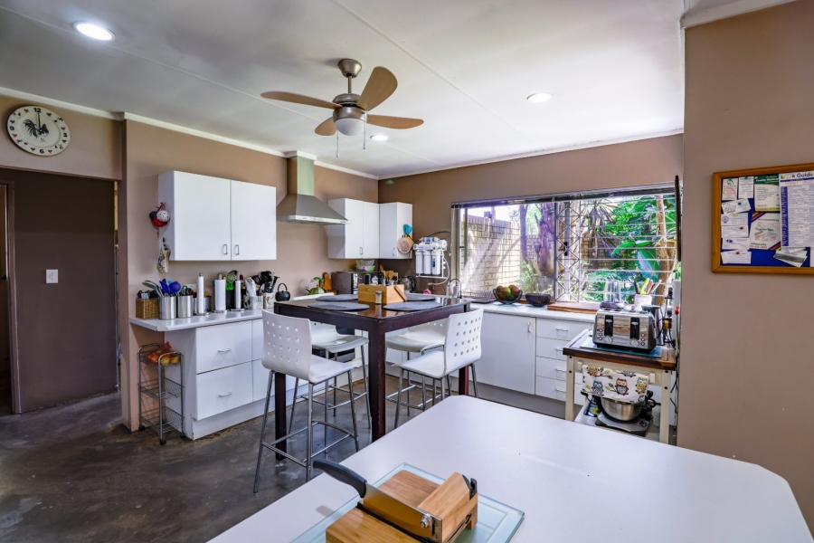 4 Bedroom Property for Sale in Zwartkop Gauteng