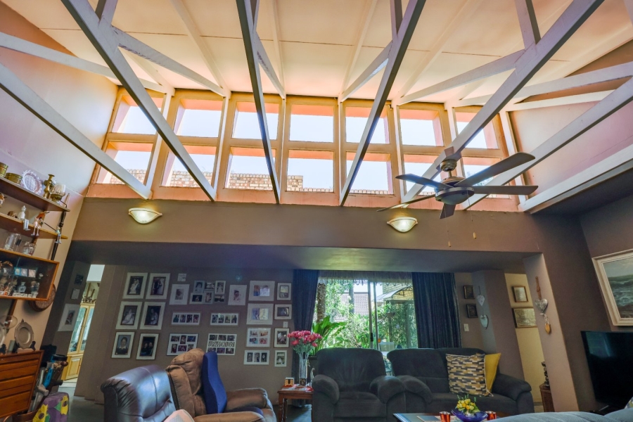 4 Bedroom Property for Sale in Zwartkop Gauteng