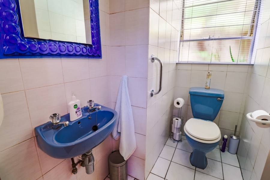 4 Bedroom Property for Sale in Zwartkop Gauteng