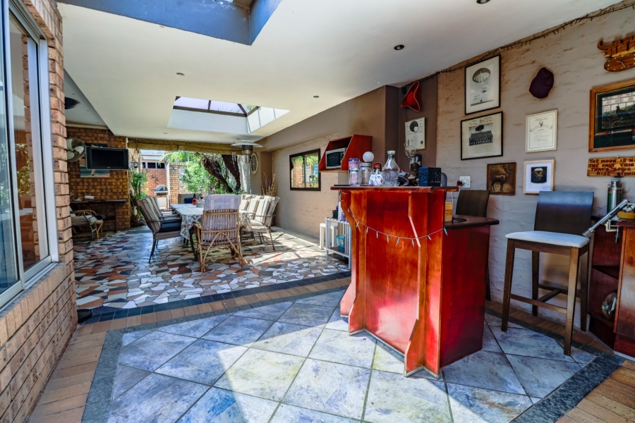 4 Bedroom Property for Sale in Zwartkop Gauteng