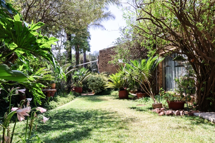 4 Bedroom Property for Sale in Zwartkop Gauteng